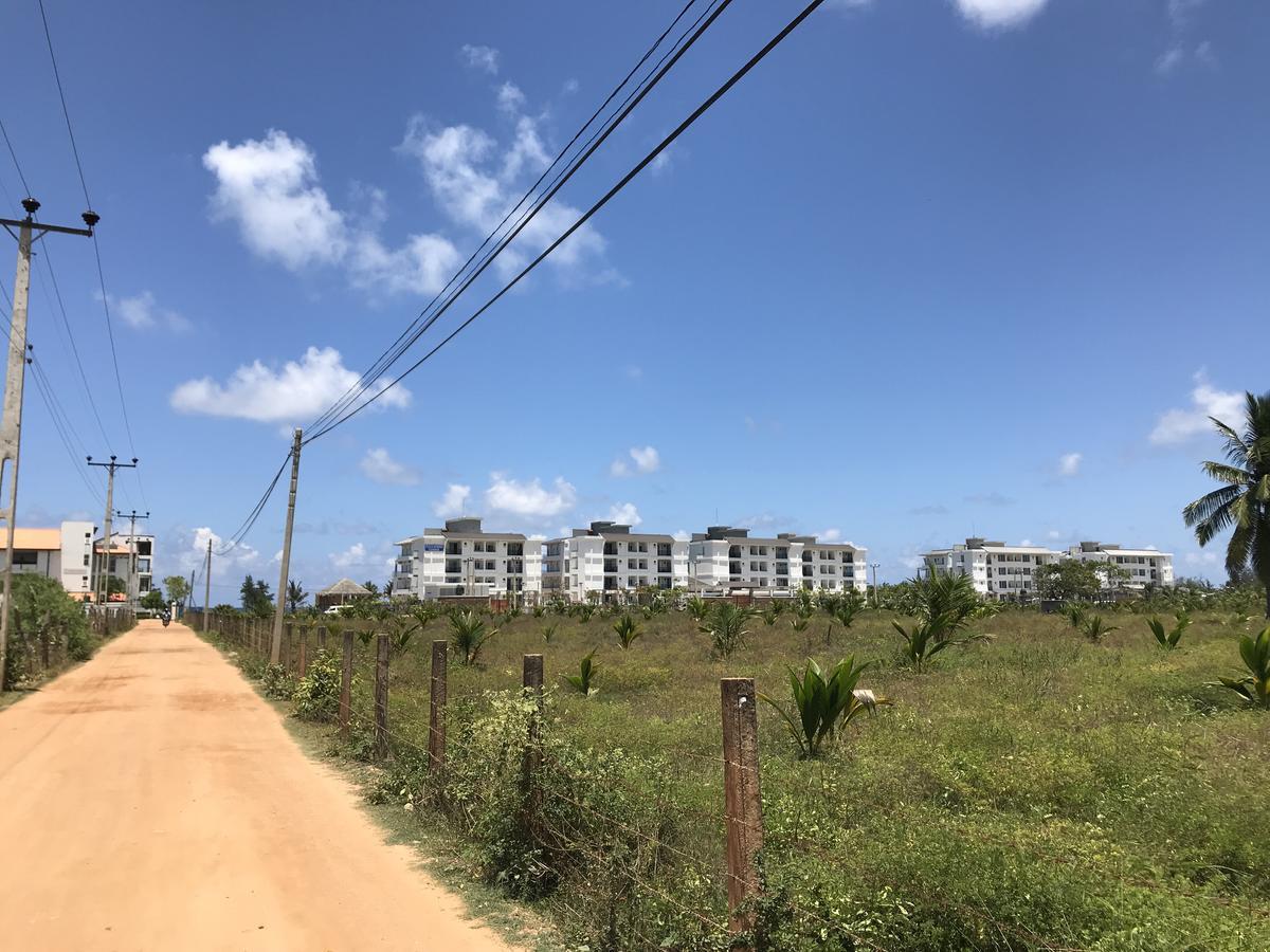 Araliya Oceanfront Condos Nilaveli, Trincomalee Eksteriør billede