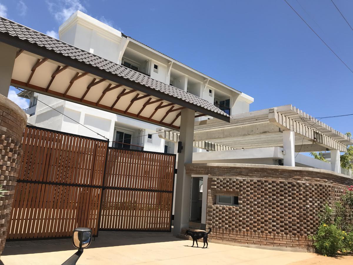 Araliya Oceanfront Condos Nilaveli, Trincomalee Eksteriør billede